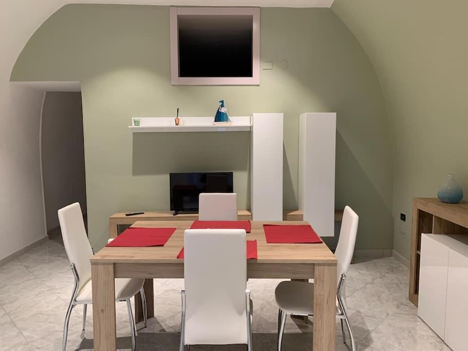 Casa - Torre Dell'Orologio Apartment คาโนซา ดิ พูเจลีย ภายนอก รูปภาพ