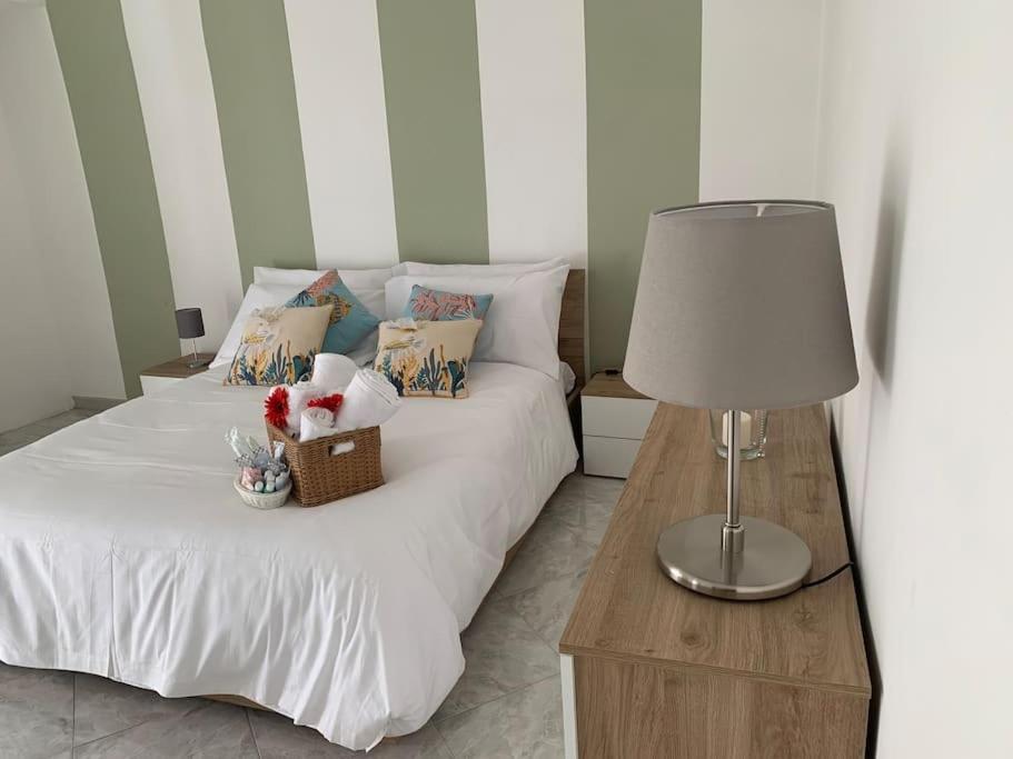 Casa - Torre Dell'Orologio Apartment คาโนซา ดิ พูเจลีย ภายนอก รูปภาพ